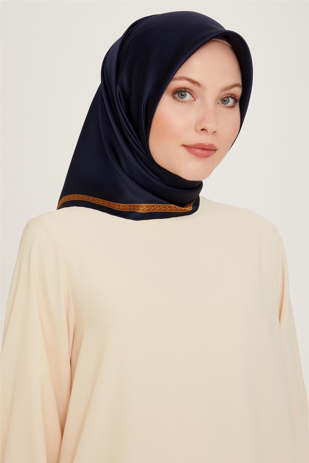 Armine Klasik Desenli Sura Saf İpek Eşarp 9261D 07 01