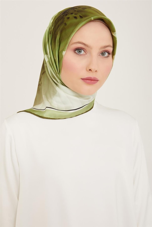 Armine Çiçek Desenli Twill İpek Eşarp 24Ya9100 87 05
