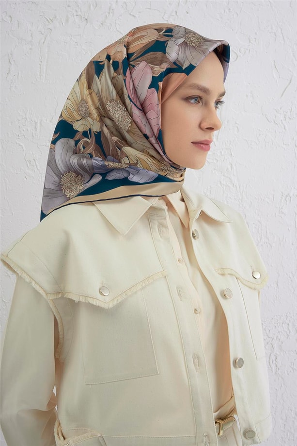 Armine Çiçek Desenli Saf İpek Twill Eşarp 9403D 37