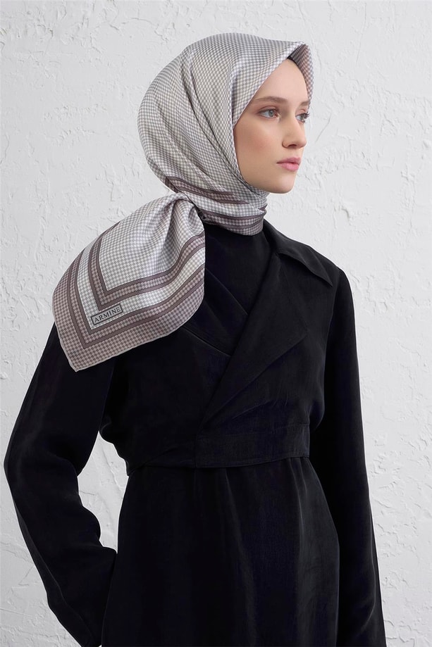 Armine Klasik Desenli Saf İpek Twill Eşarp 9404D 50