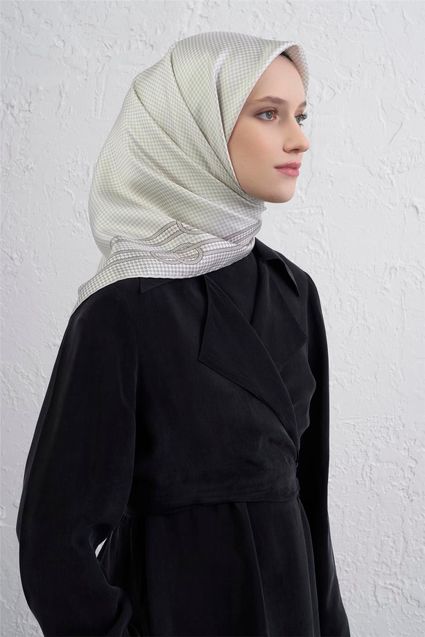 Armine Klasik Desenli Saf İpek Twill Eşarp 9404D 83