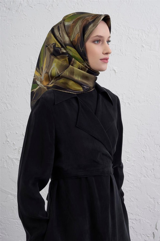 Armine Çiçek Desenli Saf İpek Twill Eşarp 9406D 05