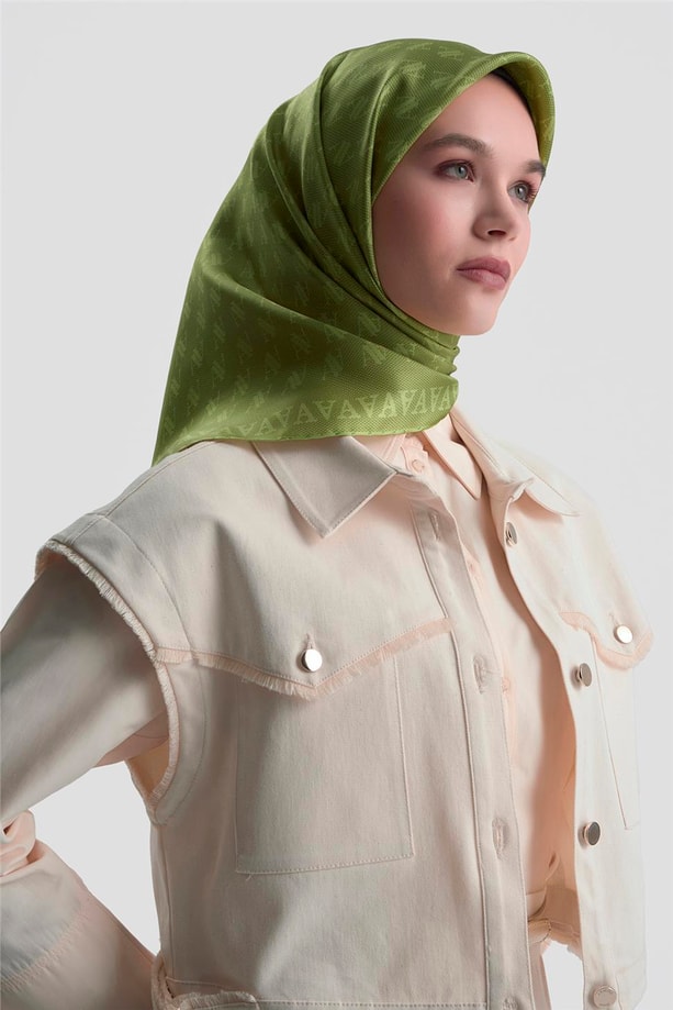 Armine Monogram Desenli Saf İpek Twill Eşarp 9412D 90