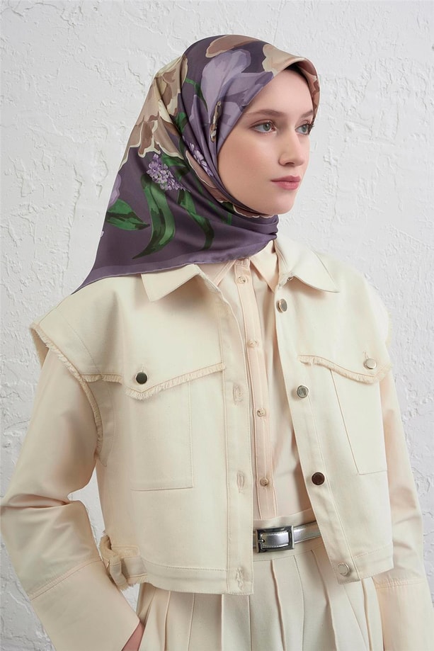 Armine Çiçek Desenli Saf İpek Twill Eşarp 9414D 84