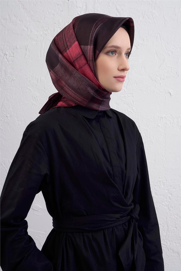 Armine Geometrik Desenli Saf İpek Twill Eşarp 9424D 82