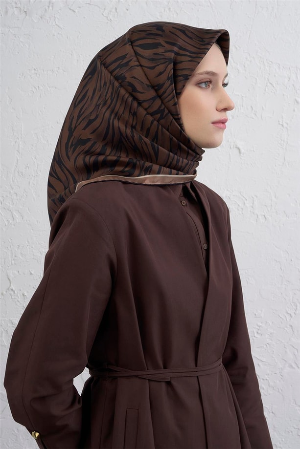Armine Klasik Desenli Saf İpek Twill Eşarp 9435D 37