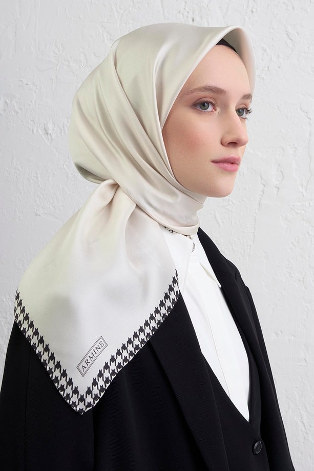 Armine Su Yolu Desenli Saf İpek Twill Eşarp 9443D 02