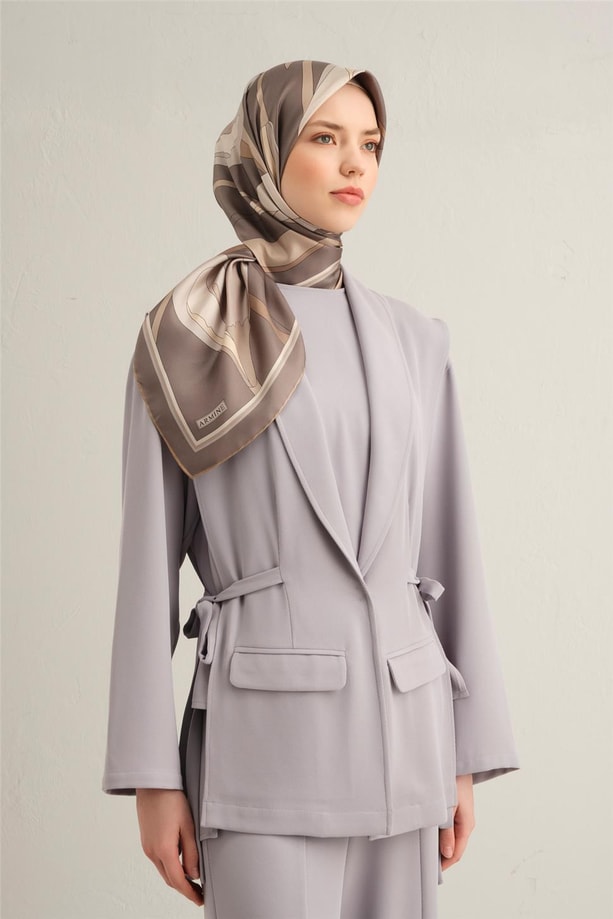 Armine Çiçek Desenli Saf İpek Twill Eşarp 9302 04