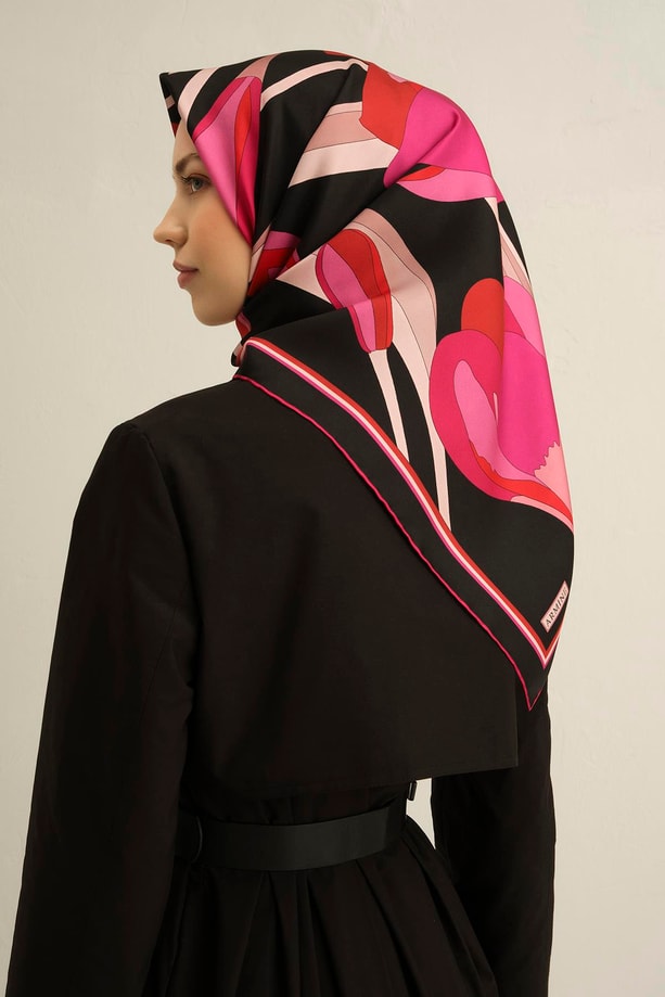 Armine Çiçek Desenli Saf İpek Twill Eşarp 9302 82