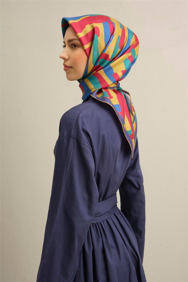 Armine Soyut Desenli Saf İpek Twill Eşarp 9303 50