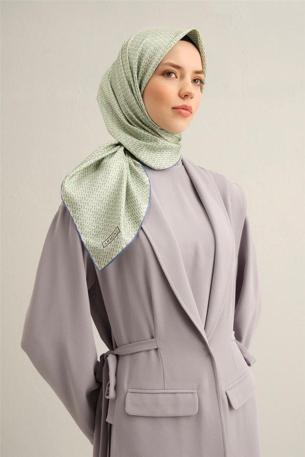 Armine Çiçek Desenli Saf İpek Twill Eşarp 9307 81