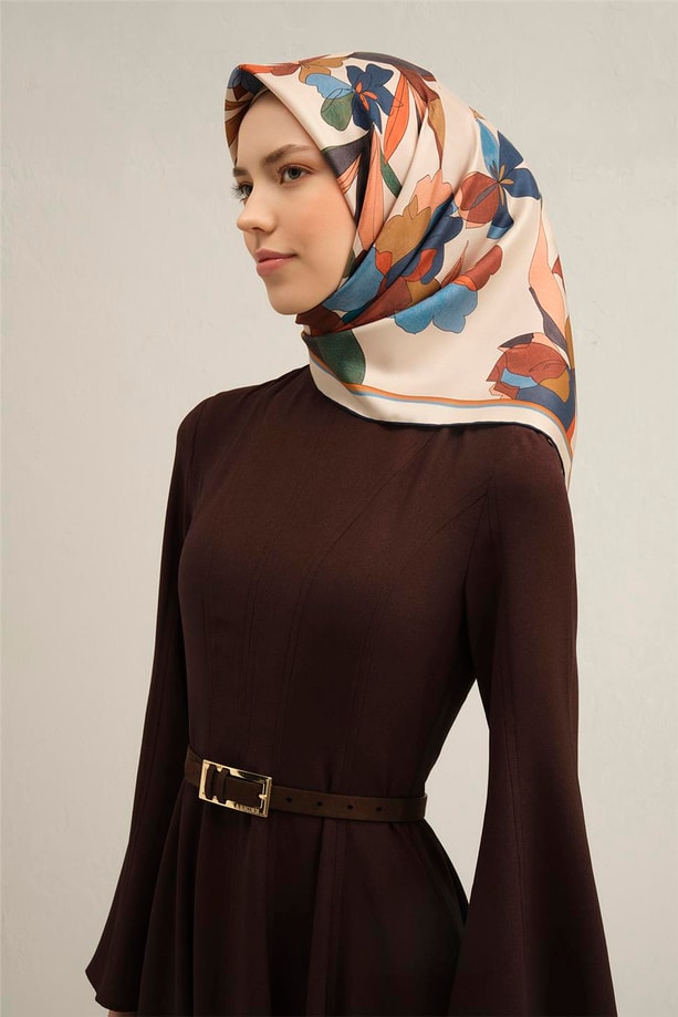 Armine Çiçek Desenli Saf İpek Twill Eşarp 9312 04