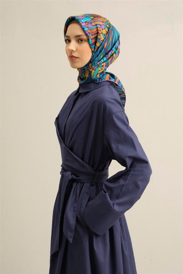 Armine Çiçek Desenli Saf İpek Twill Eşarp 9335 85