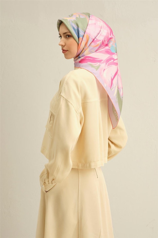 Armine Çiçek Desenli Saf İpek Twill Eşarp 9337 54