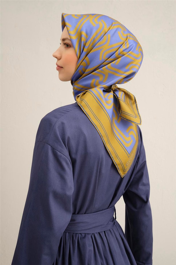 Armine Klasik Desenli Saf İpek Twill Eşarp 9348 01