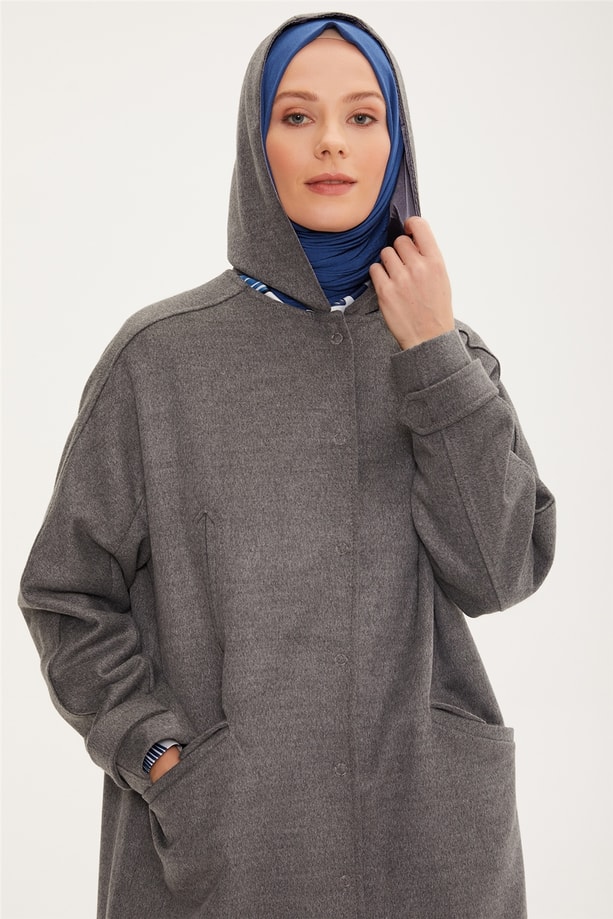 Armine Önü Çıtçıtlı Cepleri Mıknatıs Detaylı Kaşe Kaban 22K7815 Gri