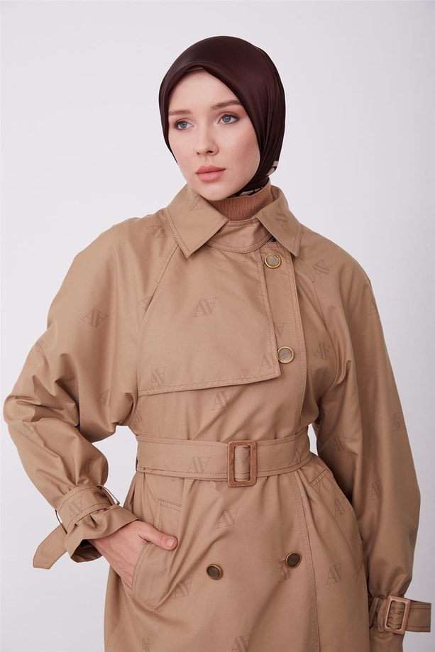 Logo baskılı metal düğme detaylı kap 23K7120 Camel