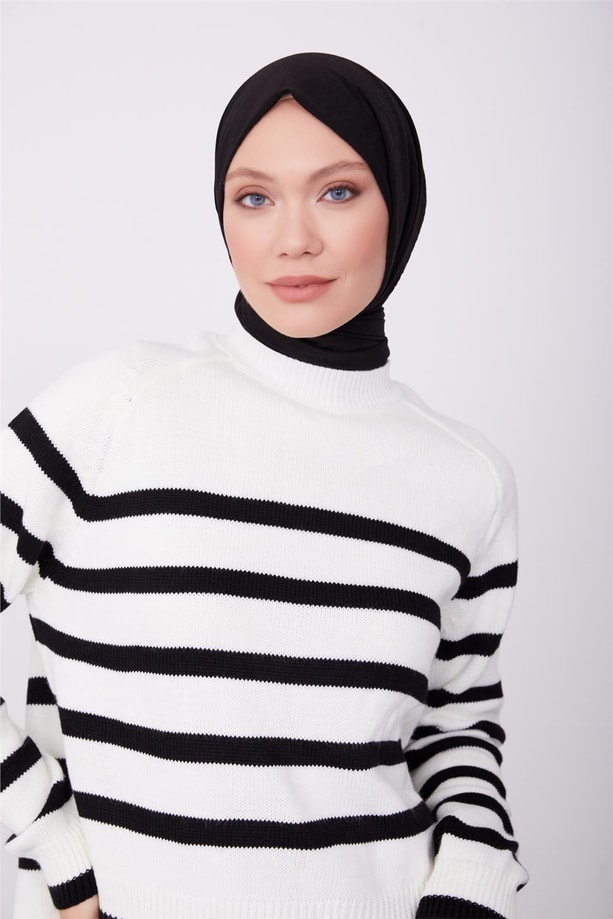 Armine Kazak 23KD8311 Siyah