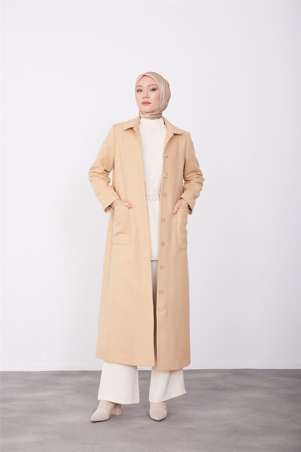 Cep aksesuarlı ve pensli manto 23K8607 Bej