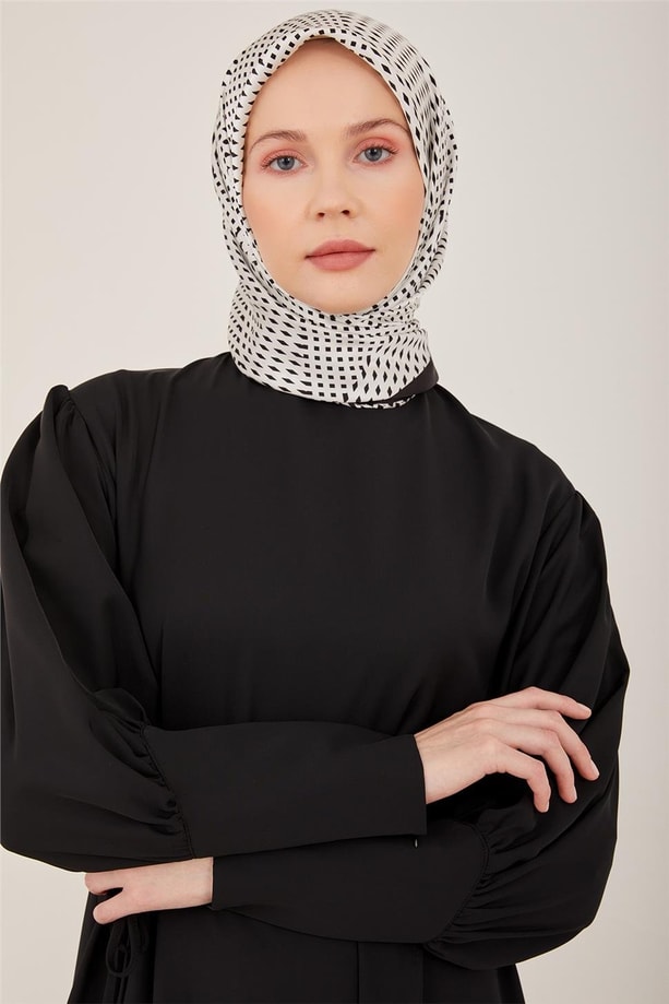 Armine Uzun Manşetli Bağ Ucu İşlemeli Elbise 23Y9647 Siyah
