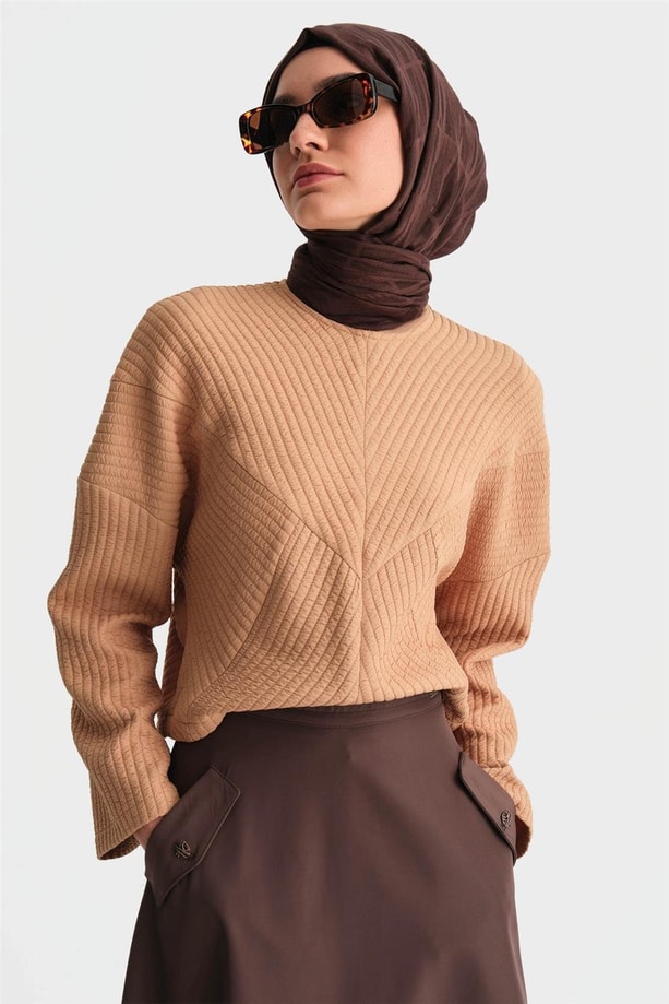 Armine Örme Çizgi Efektli Bluz 24K3616 Camel