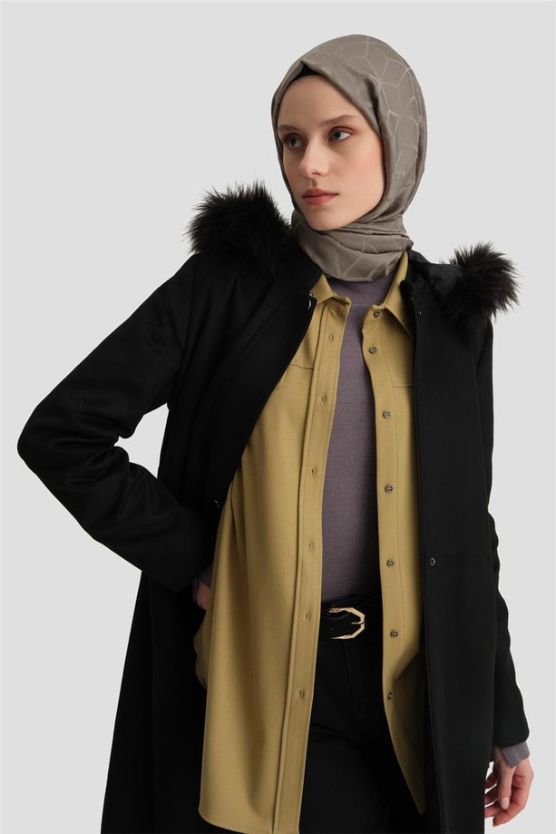 Armine Kapüşonu Kürklü Kaban 24K7616 Siyah