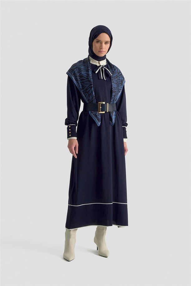 Armine Fularlı Triko Elbise 25KTD955 Lacivert