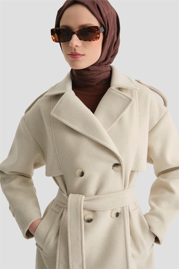 Armine Aller Detaylı Düğmeli Manto 25KT1729 Bej