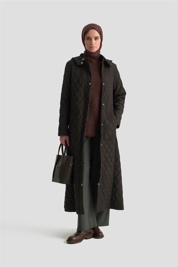 Armine Üçgen Desenli Kapitone Kaban 25KT705 Siyah