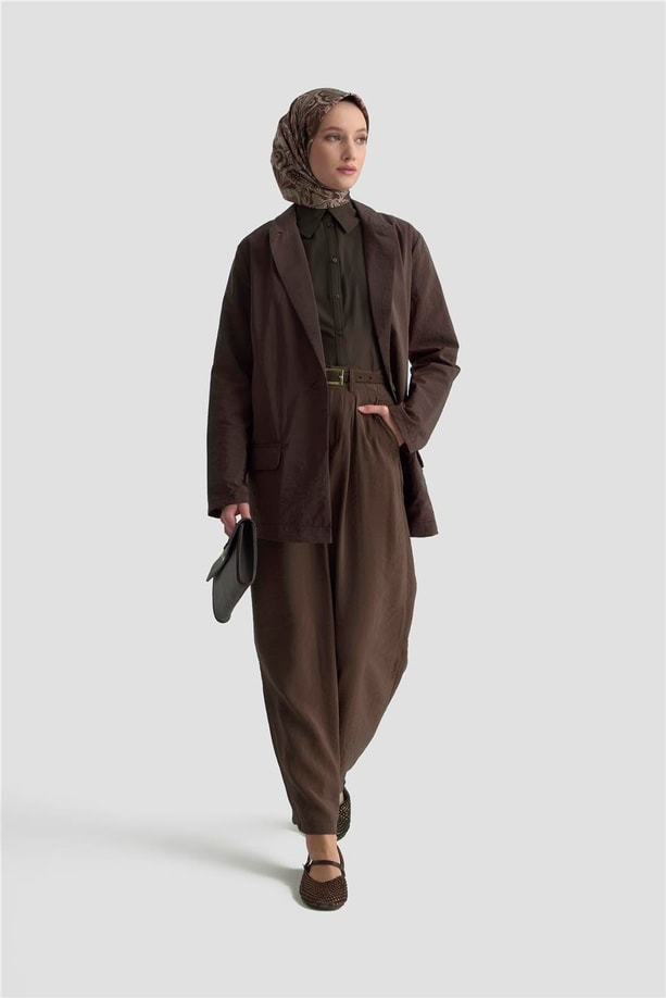 Armine Beli Lastikli Pileli Pantolon 25KD9005 Kahverengi