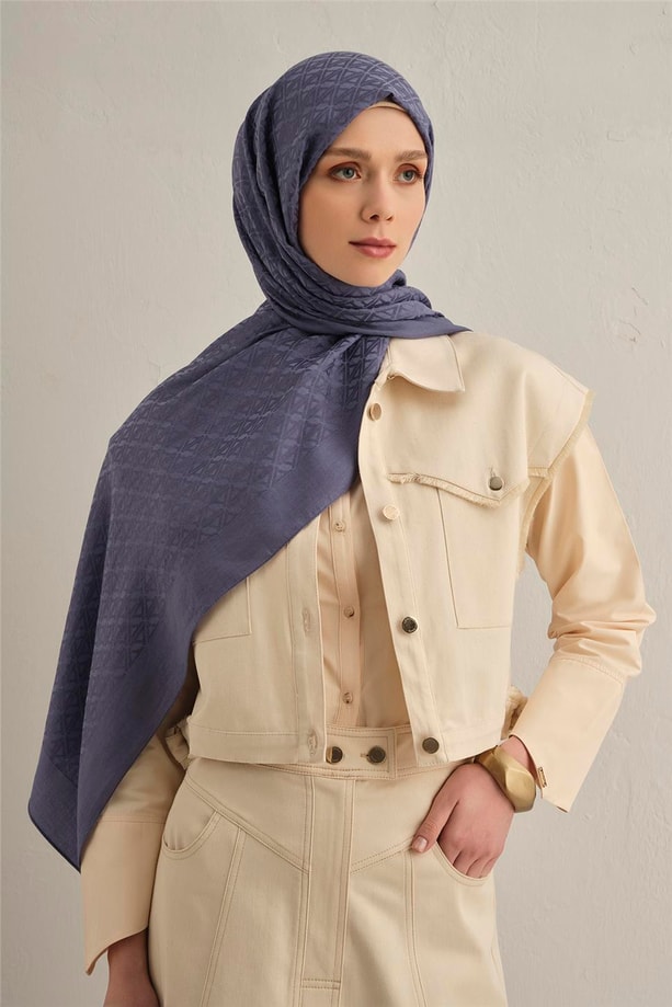 Armine Lyocell Naia Üçgen Monogram Şal 5 42