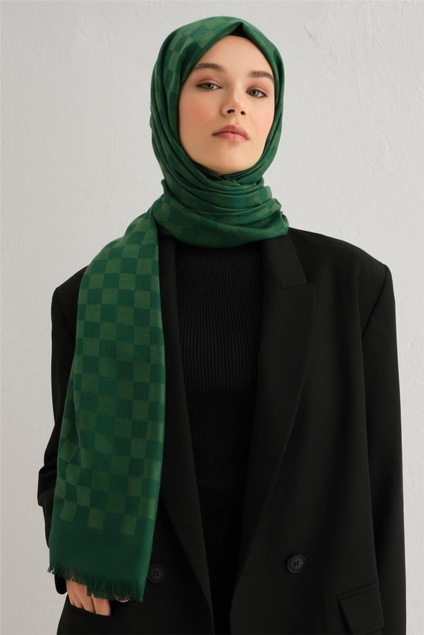 Armine Viscon Kare Desen Şal 07
