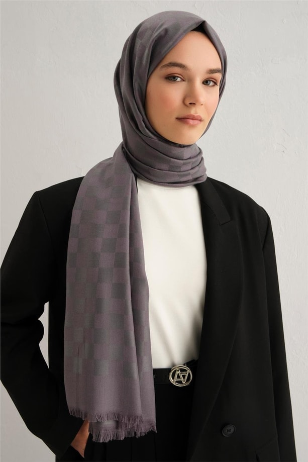 Armine Viscon Kare Desen Şal 11
