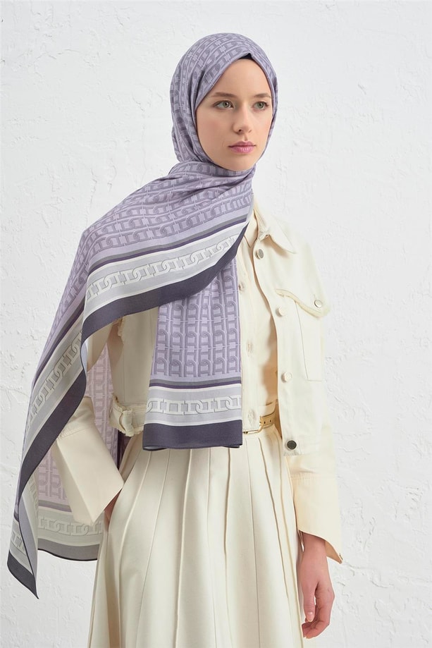 Armine İpek Tensel Monogram Şal 13