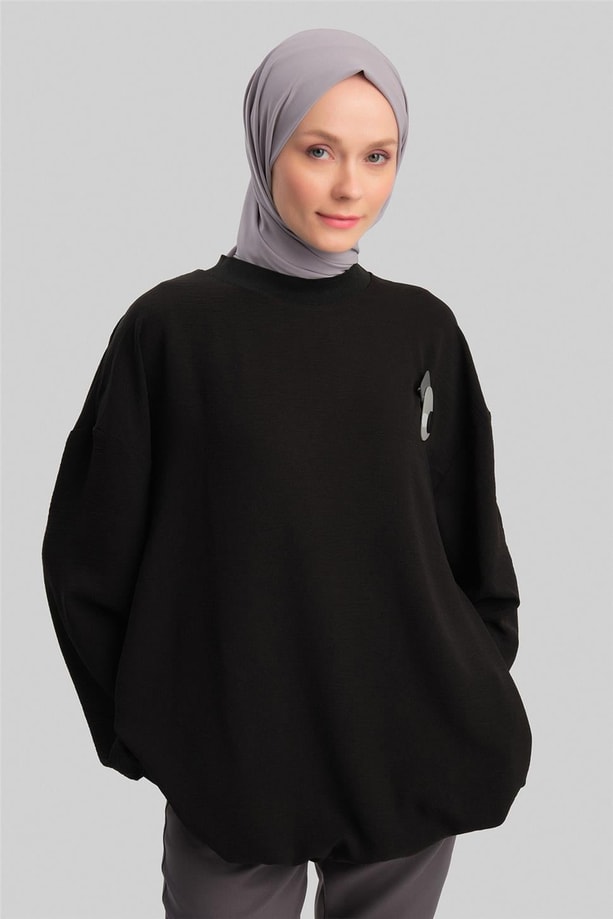 Armine Broşlu Bluz ORT3100 Siyah