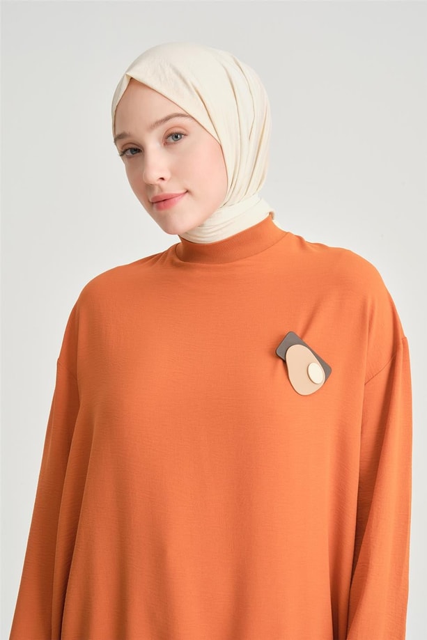 Armine Broşlu Bluz ORT3100 Tarçın