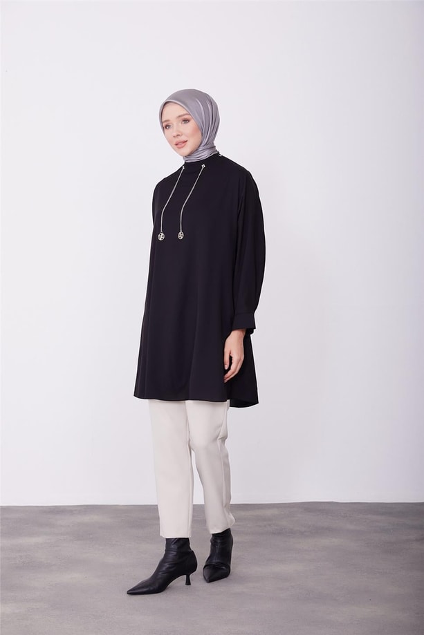 Armine Logolu Zincirli Tunik 23K4702 Siyah