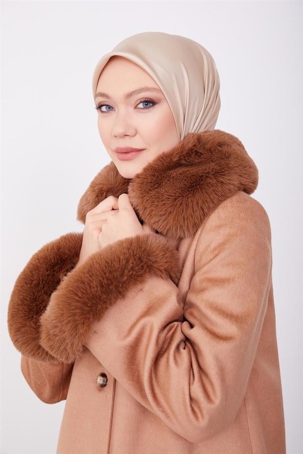 Armine Önü Düğmeli Kürklü Kaban 23K7806 Camel
