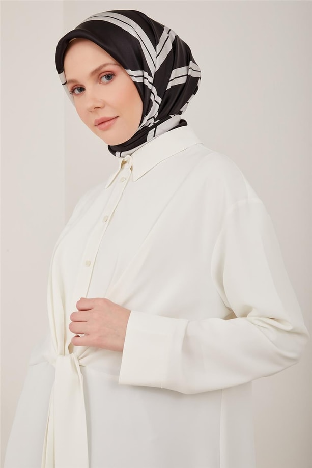 Armine Önde Ve Arkada Bağlanabilen Kuşaklı Tunik 23Y4412 Beyaz