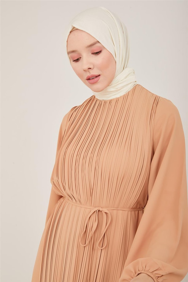 Armine Önü Piliseli Elbise 22Y9435 Camel