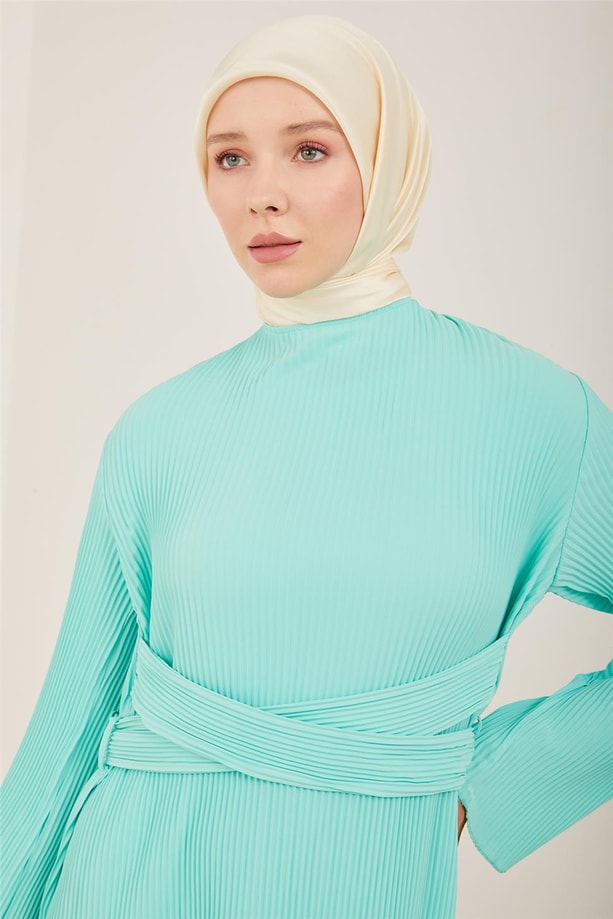 Armine Beli Çapraz Kemerli Piliseli Elbise 23Y9663 Deniz Köpüğü