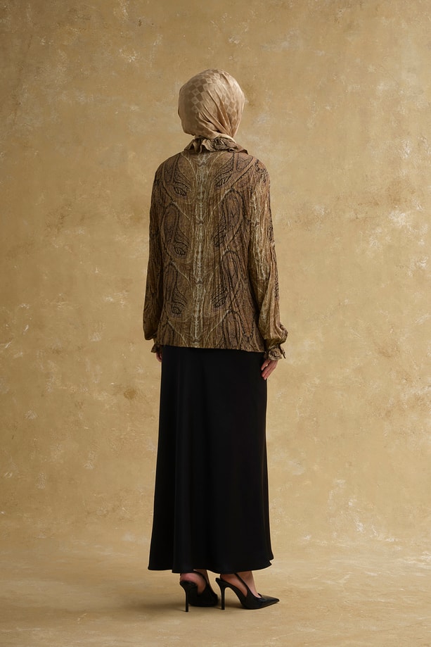 Şal Desenli Fırfırlı Bluz Camel