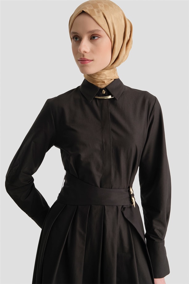 Kemer Detaylı Pamuk Elbise Siyah