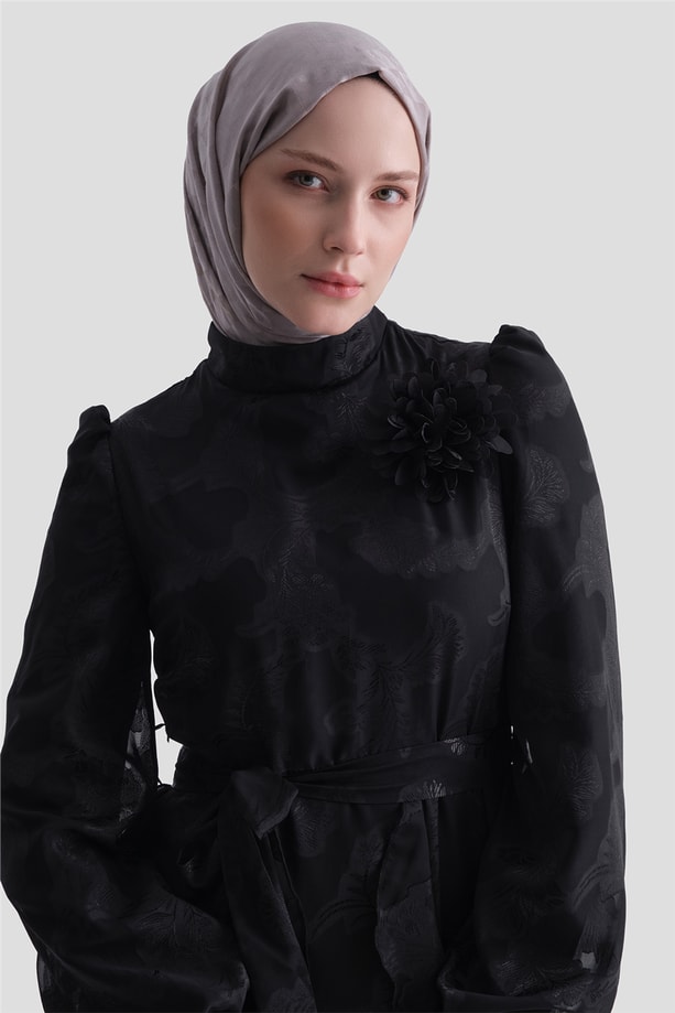 Jakarlı Fırfırlı Şık Elbise Siyah