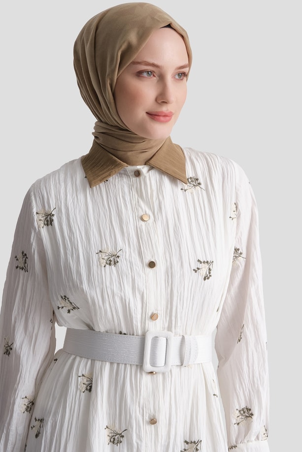 Nakış İşlemeli Elbise Ekru
