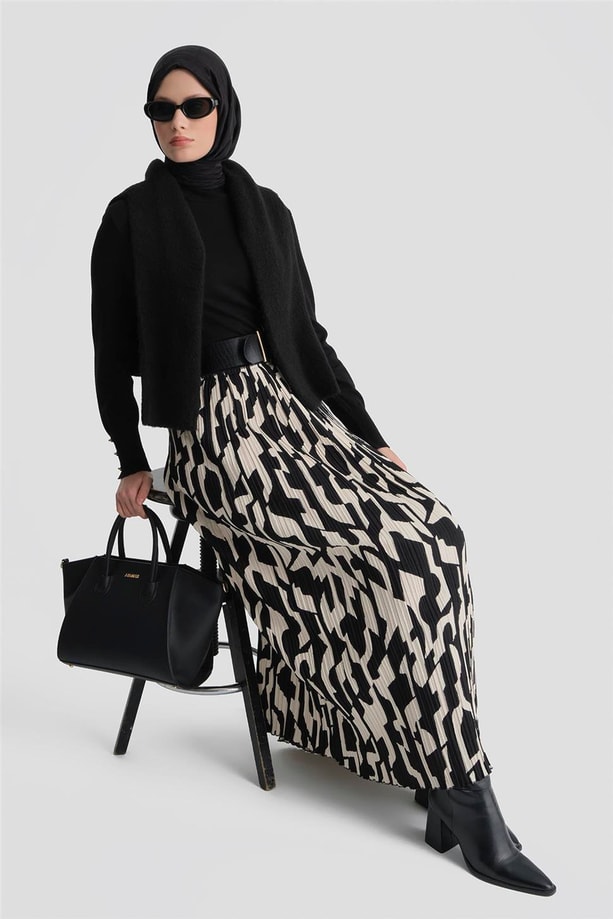 Armine Desenli Piliseli Etek Siyah