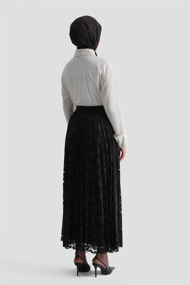 Dantelli Piliseli Etek Siyah