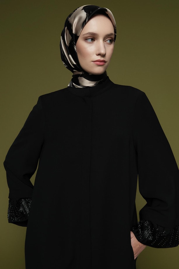 Taş işlemeli Ferace Siyah