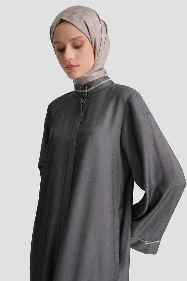 Parlak Yüzeyli Taşlı Ferace Gri Melanj