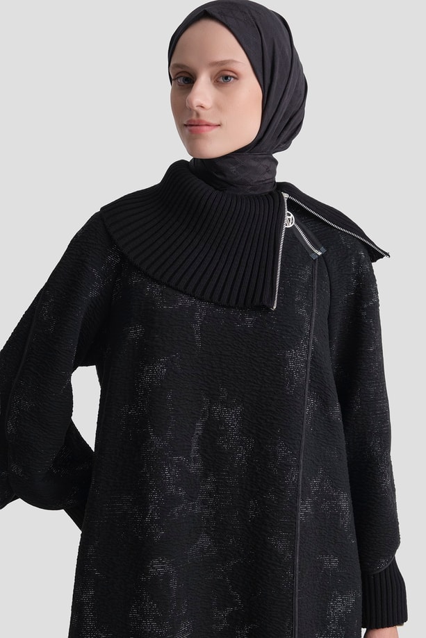 Desenli Kruvaze Kap Siyah